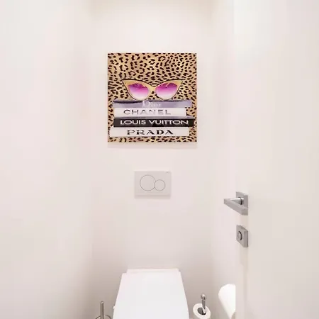 Very 2 Bedroom In The Center Of Completely Renovated Cannes