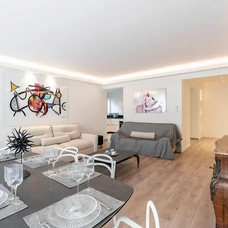 Holiday home Very 2 Bedroom In The Center Of Completely Renovated Cannes