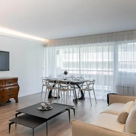 Very 2 Bedroom In The Center Of Completely Renovated * Cannes