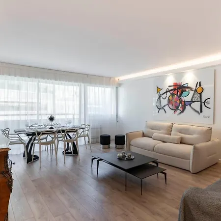 Very 2 Bedroom In The Center Of Completely Renovated Holiday home Cannes
